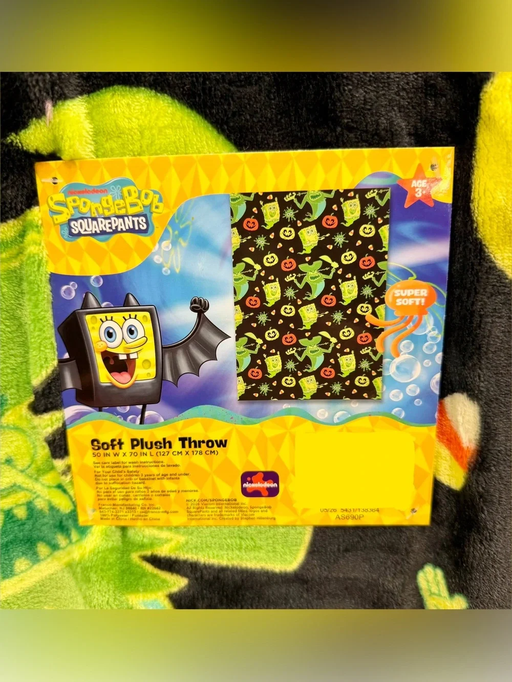 NEW RELEASE spongebob halloween plush blanket throw
